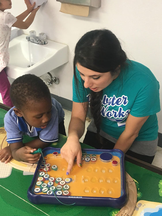 Volunteer in St. Louis